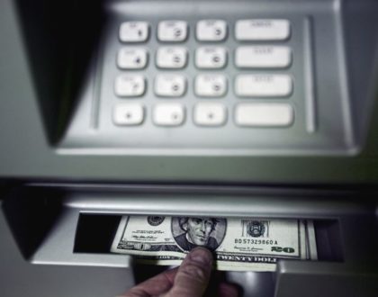'Jackpotting' hack makes its way to ATMs in US     - CNET