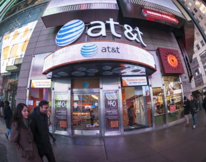 As wireless growth ebbs and flows, AT&T set for fight of its life     - CNET