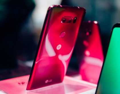 LG V30 arrives at CES 2018 in 'Raspberry Rose'     - CNET
